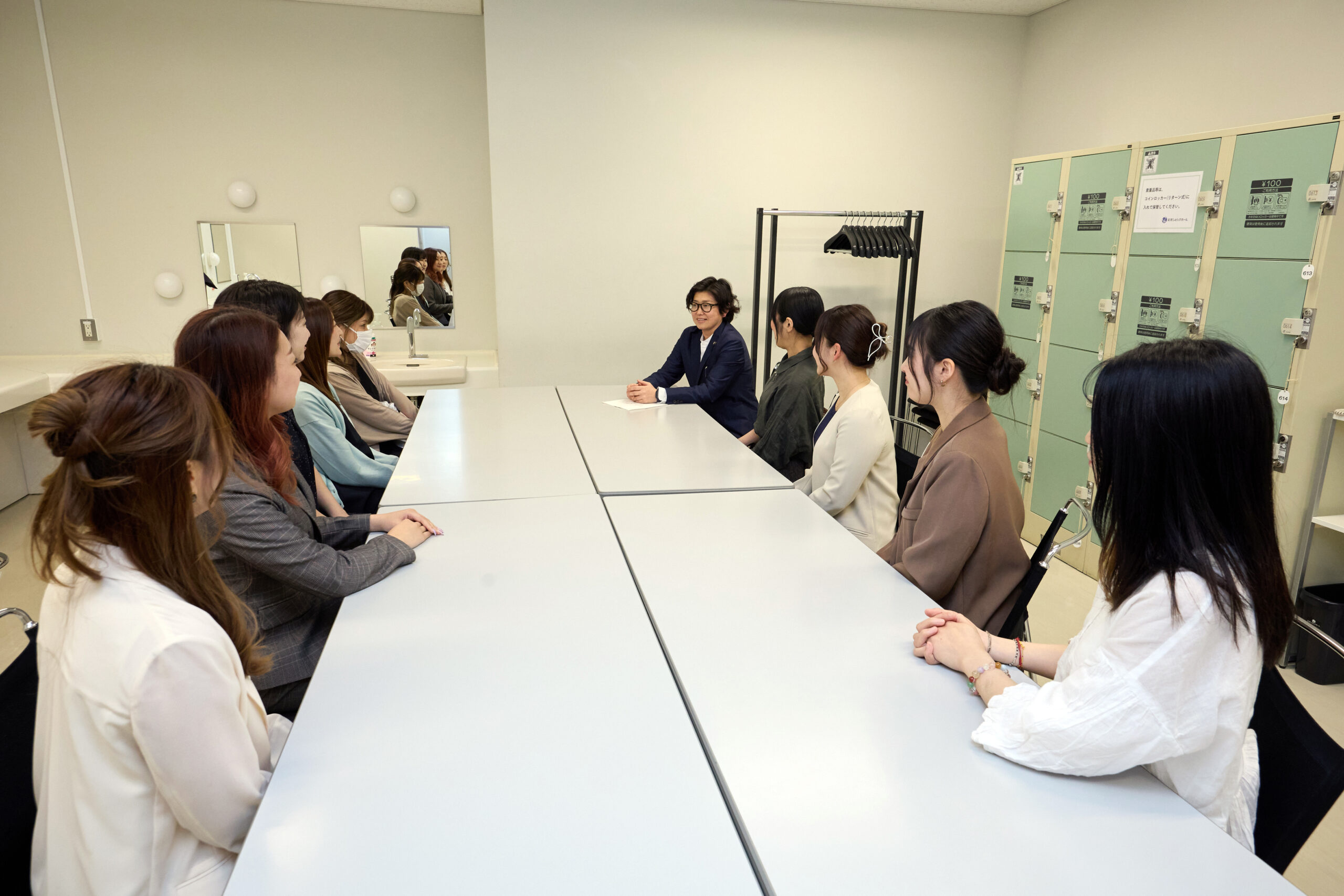 都連女性部理事会にて問題提起をする飯嶋女性部長